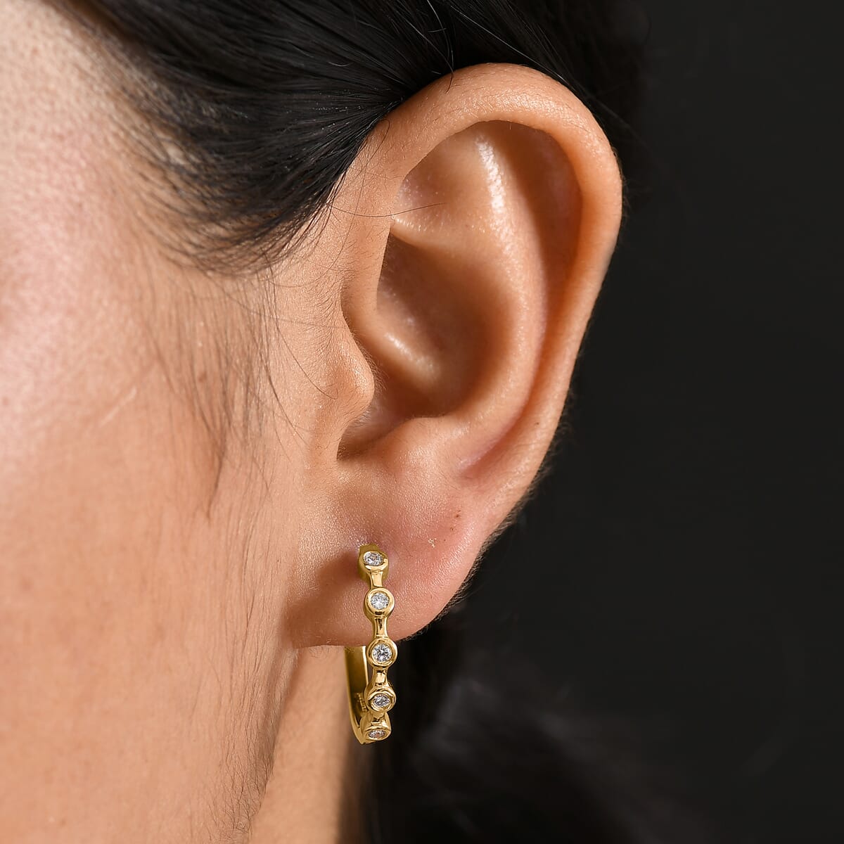 Luxuriant Lab Grown Diamond E-F VS 0.32 ctw Hoop Earrings in 18K Vermeil Yellow Gold Over Sterling Silver image number 2