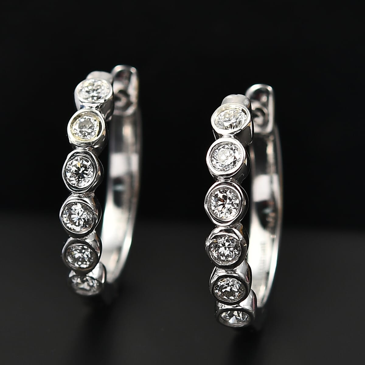 Luxuriant Lab Grown Diamond E-F VS 0.50 ctw Hoop Earrings in 14K White Gold image number 1