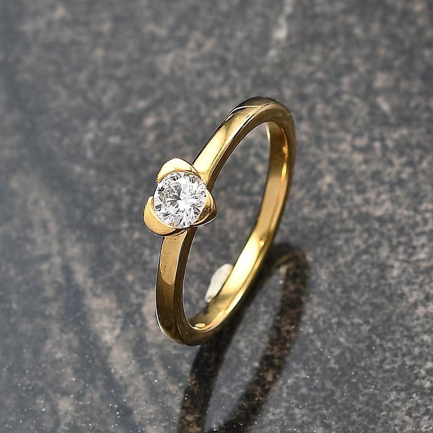 Luxuriant Lab Grown Diamond E-F VS 0.25 ctw Solitaire Ring in 18K Vermeil Yellow Gold Over Sterling Silver (Size 10.0)