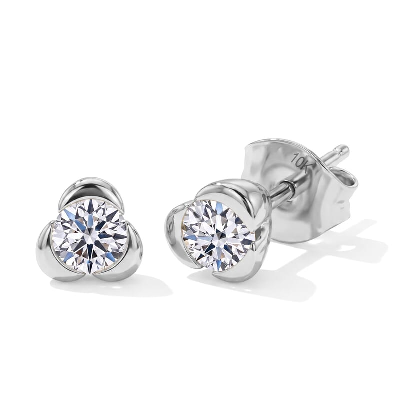 Luxuriant Lab Grown Diamond E-F VS 0.50 ctw Solitaire Stud Earrings in 10K White Gold