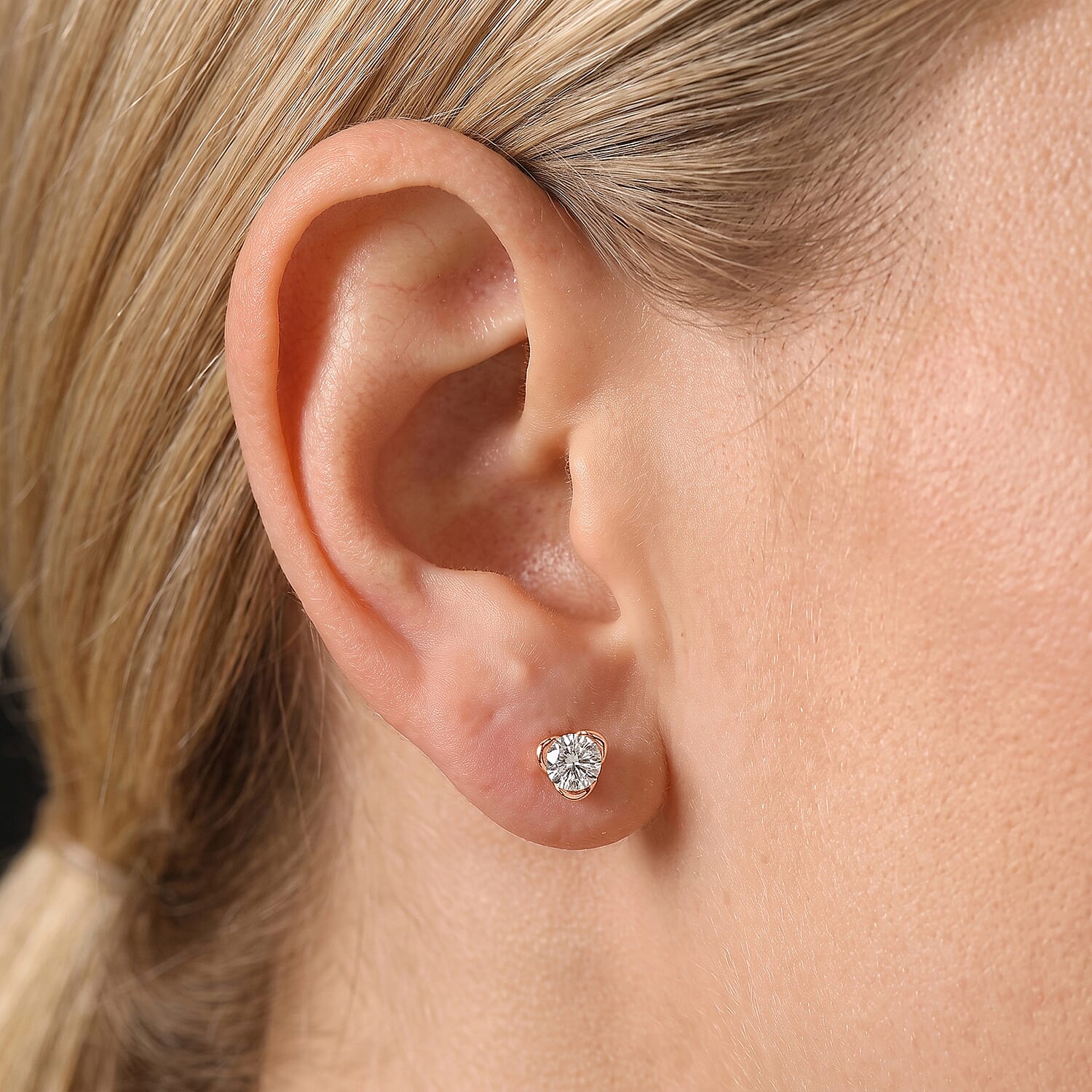 Luxuriant Lab Grown Diamond E-F VS 0.50 ctw Solitaire Stud Earrings in 18K Vermeil Rose Gold Over Sterling Silver