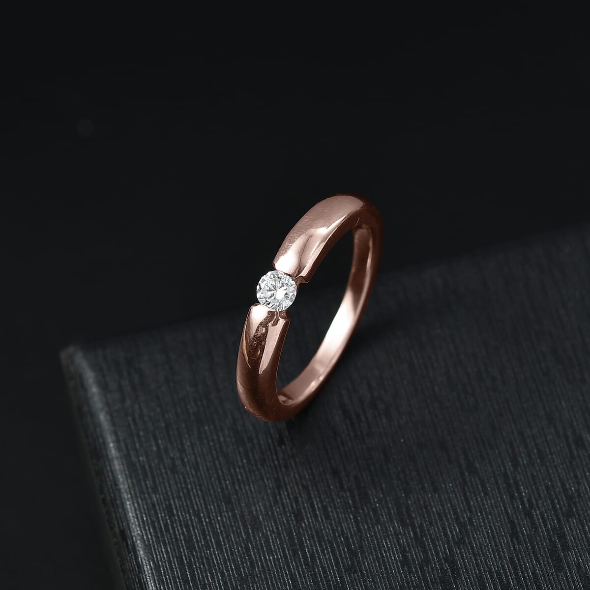Luxuriant Lab Grown Diamond G-H SI 0.15 ctw Solitaire Ring in 18K Vermeil Rose Gold Over Sterling Silver (Size 10.0) image number 1