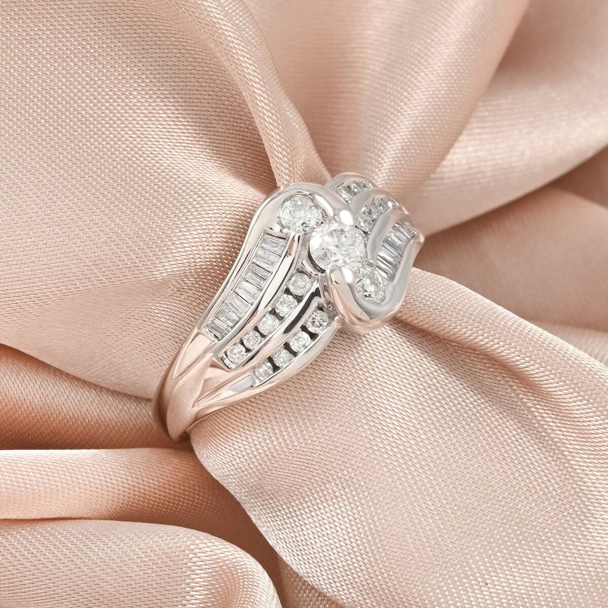 Diamond G-H I1 0.75 ctw Ring in 14K White Gold (Size 12.0) 5.60 Grams image number 1