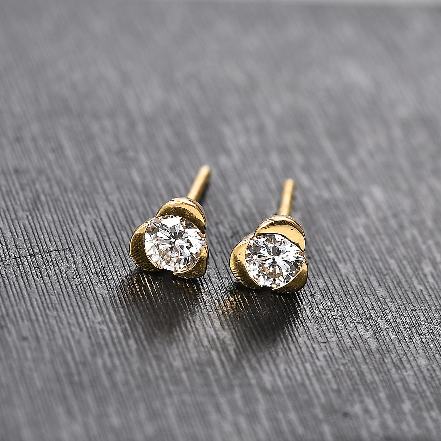 Luxuriant Lab Grown Diamond G-H SI 0.50 ctw Solitaire Stud Earrings in 18K Vermeil Yellow Gold Over Sterling Silver