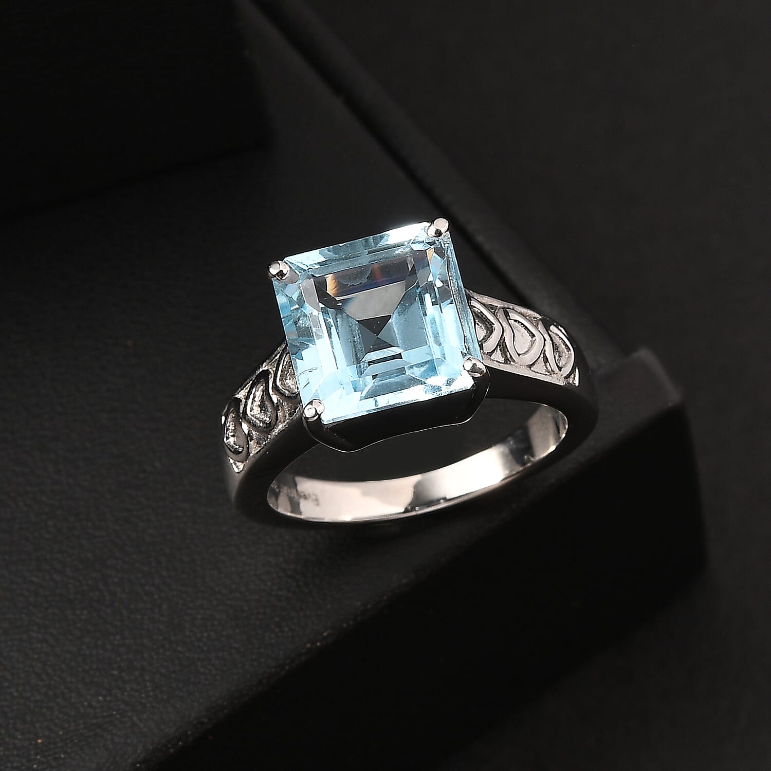 EverTrue Sky Blue Topaz 6.15 ctw Solitaire Ring in Stainless Steel (Size 8.0)