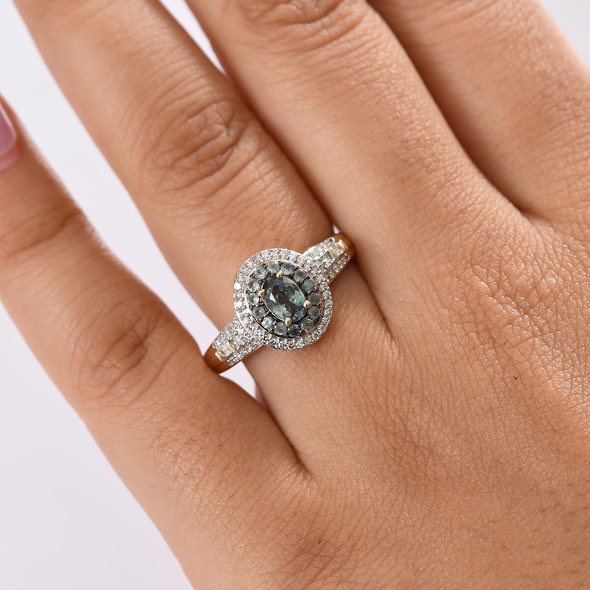 AAA Narsipatnam Alexandrite and Luxuriant Lab Grown Diamond E-F VS 1.05 ctw Majestic Mirage Ring in 10K Yellow Gold (Size 7.0) image number 2