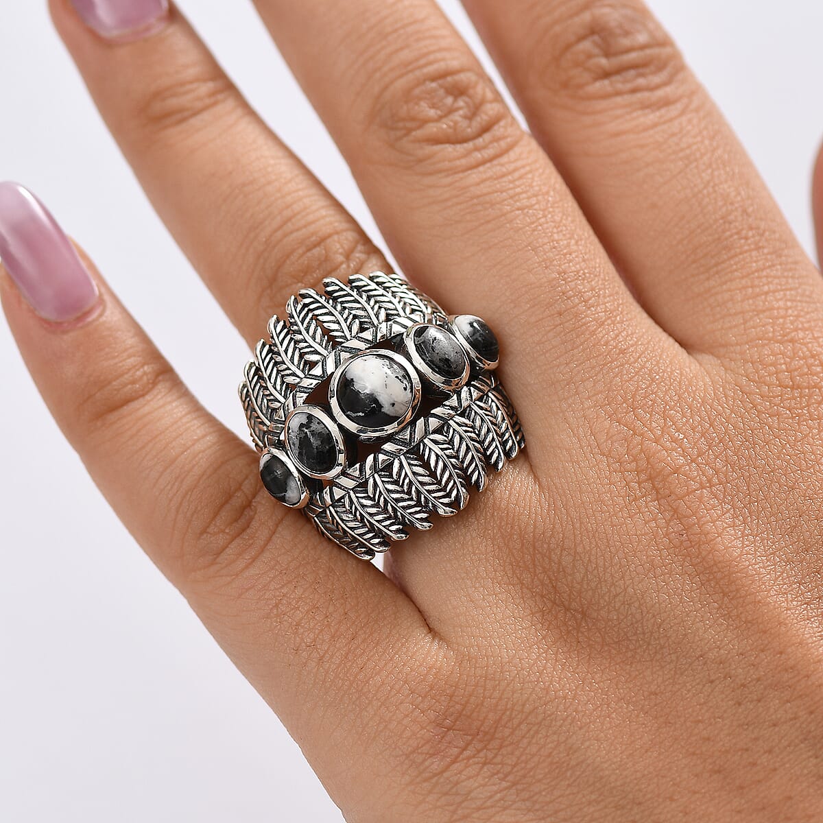 D'Joy Artisan Crafted White Buffalo 4.85 ctw Feather Shield Ring in Sterling Silver (Size 8.0) image number 2