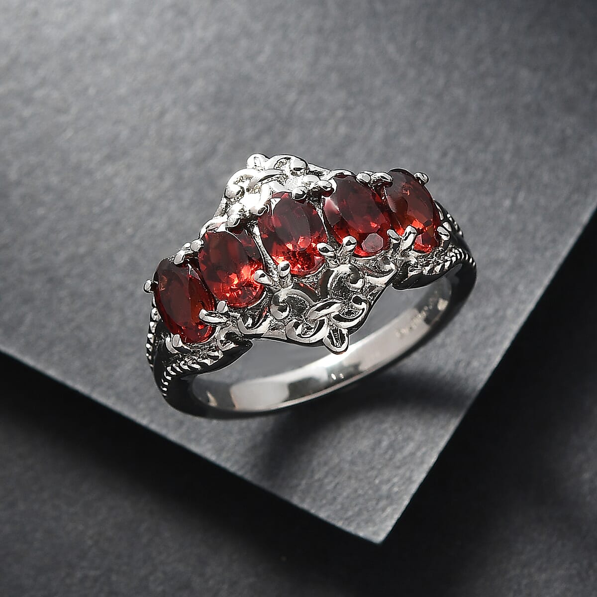 EverTrue Mozambique Garnet 3.00 ctw 5 Stone Ring in Stainless Steel (Size 6.0) image number 1