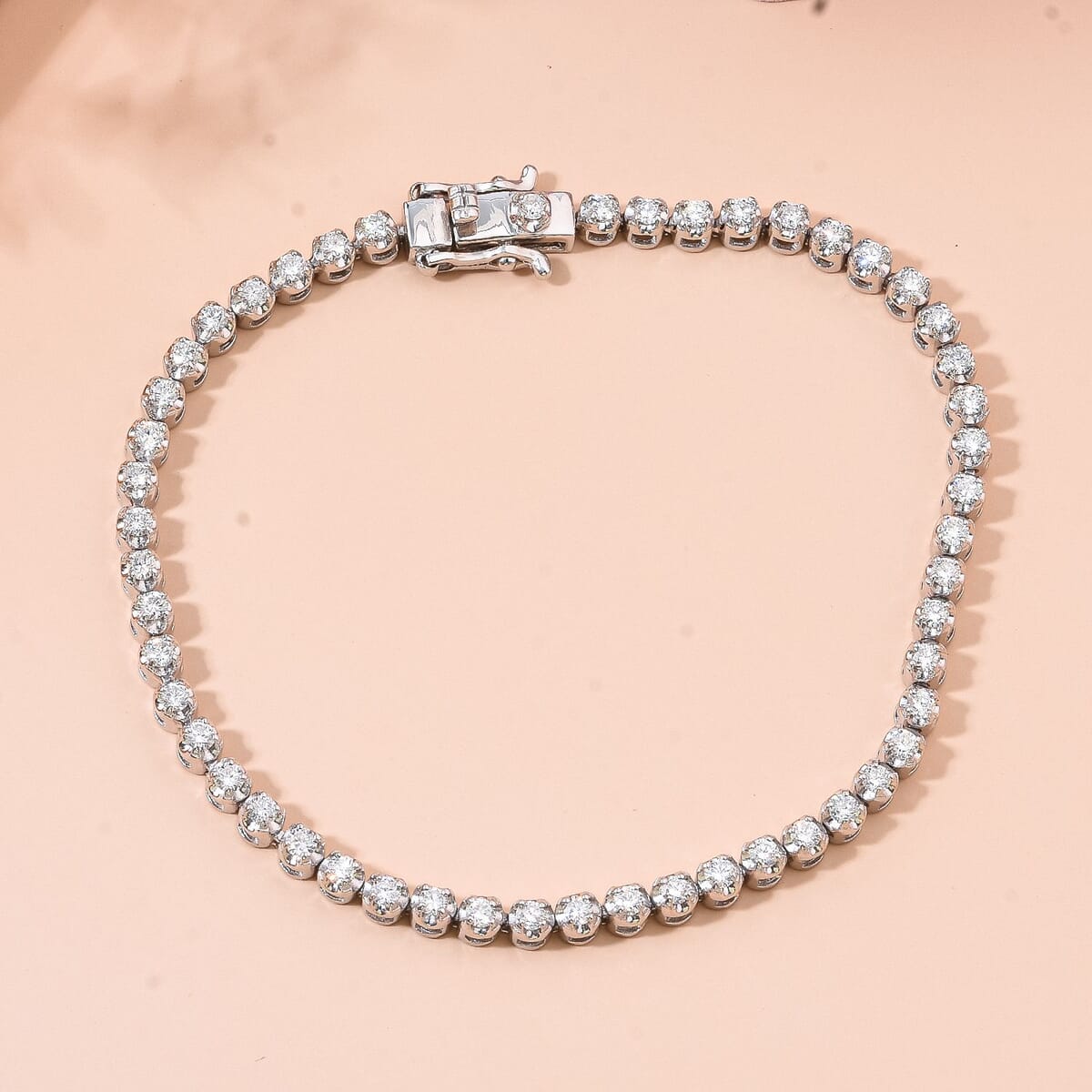Luxuriant Lab Grown Diamond G-H SI 1.85 ctw Bracelet in Rhodium Over Sterling Silver (6.50 In) image number 1