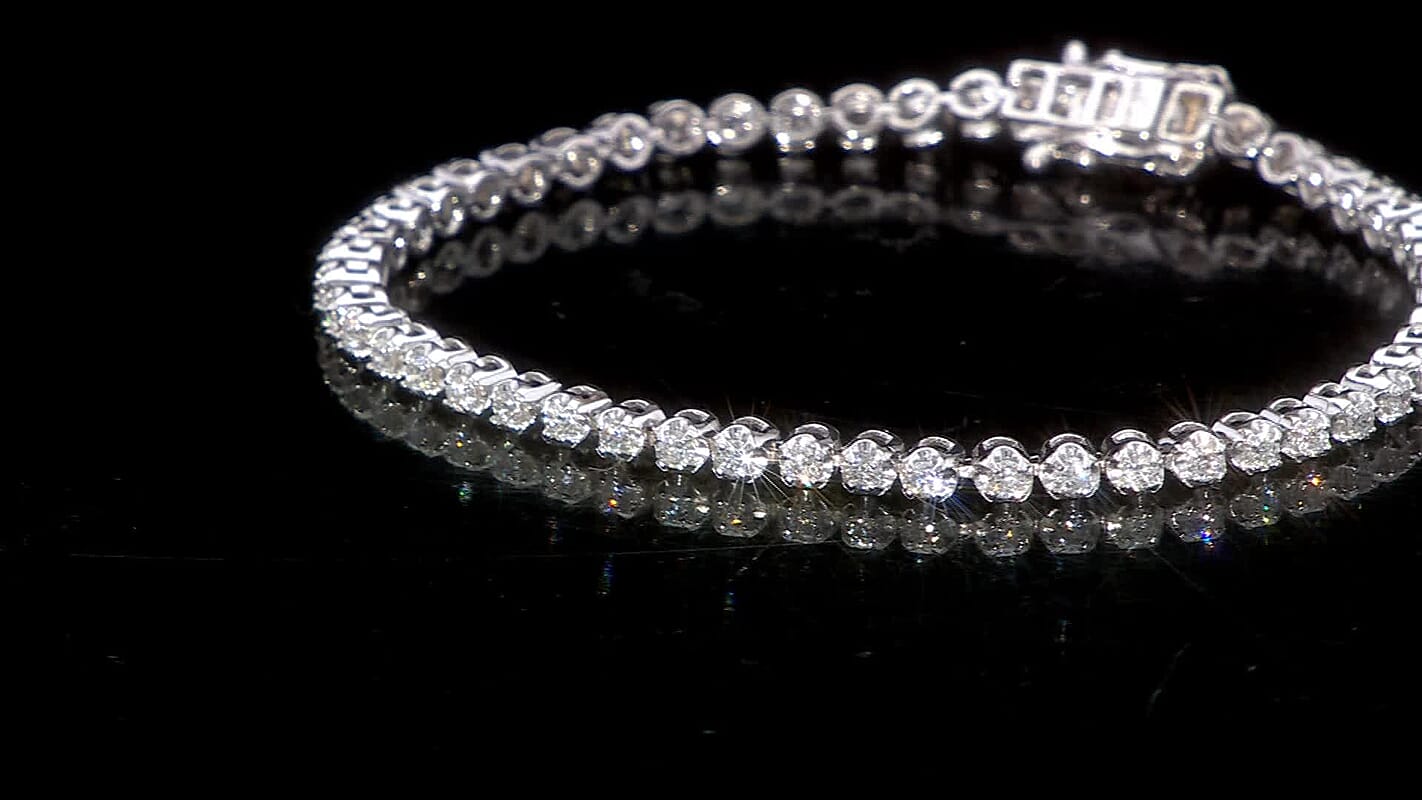 Luxuriant Lab Grown Diamond (G-H, SI) Bracelet in Rhodium Over Sterling Silver (6.50 In) 1.85 ctw