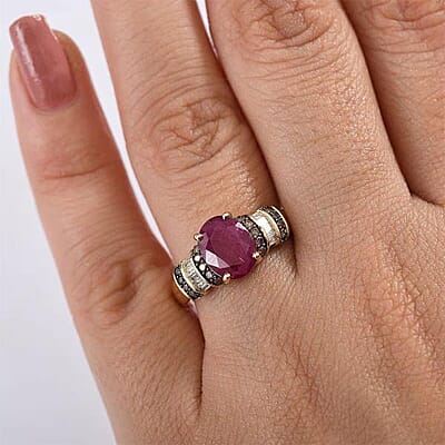 Luxoro AAA Montepuez Ruby, Natural Champagne and White Diamond Ring in 10K Yellow Gold 3.05 ctw (Size 12.0)