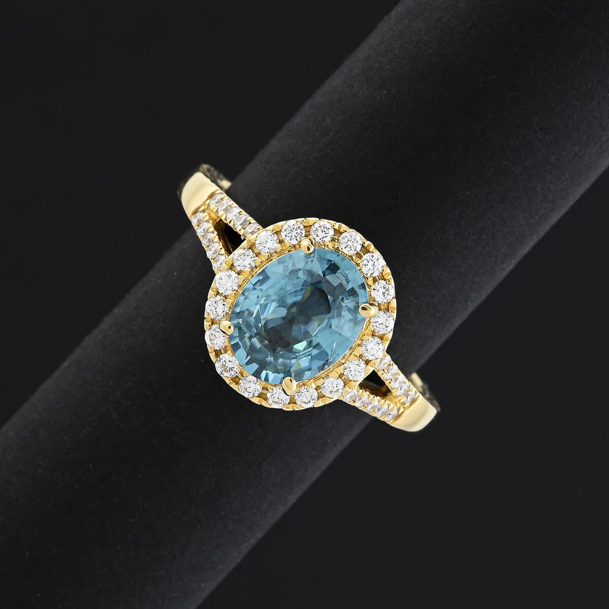 Iliana AAAA Cambodian Blue Zircon and G-H SI Diamond 3.05 ctw Ring in 18K Yellow Gold (Size 8.0) 5.10 Grams image number 1