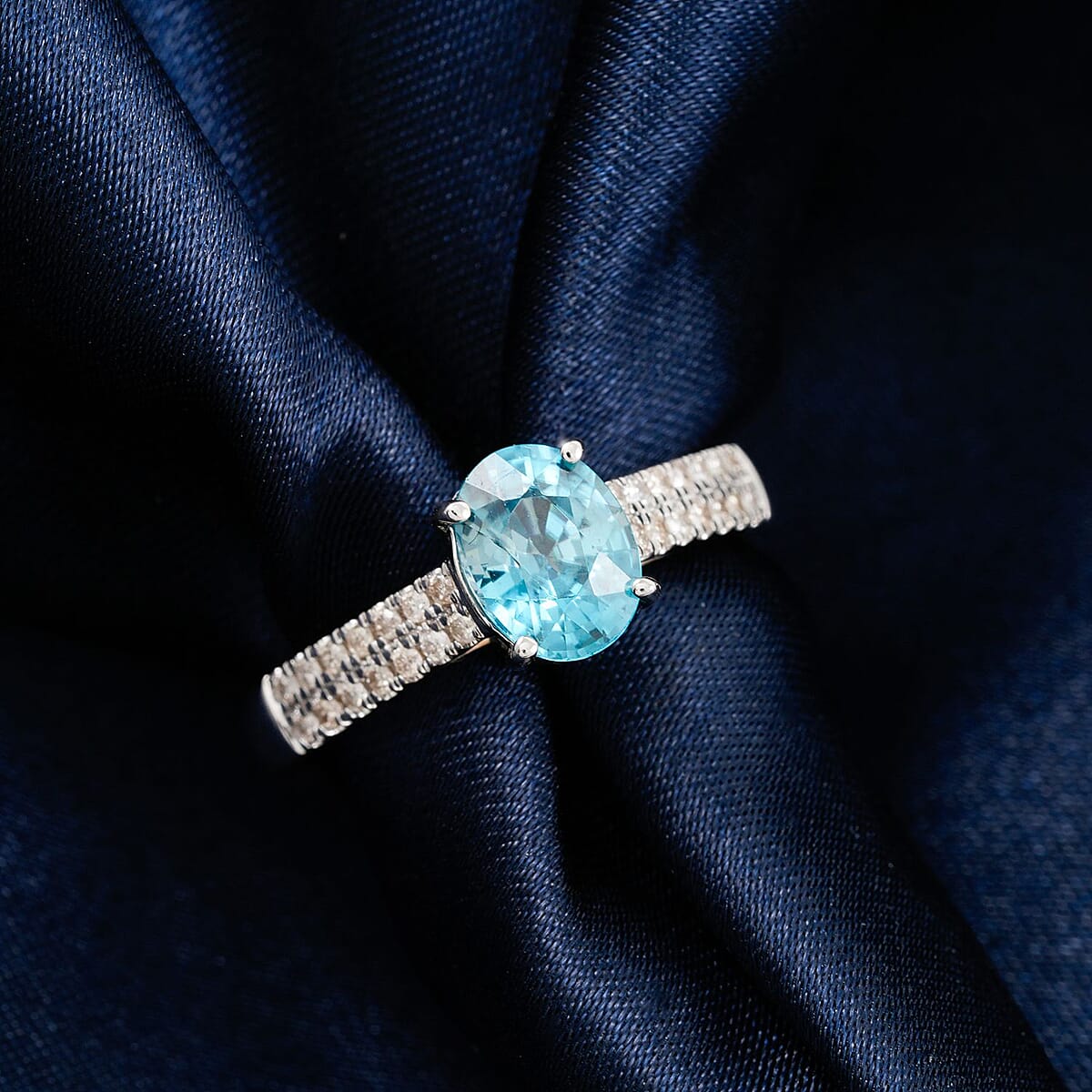 Certified & Appraised Luxoro AAA Cambodian Blue Zircon and G-H I2 Diamond 2.10 ctw Ring in 14K White Gold (Size 7.0) image number 1