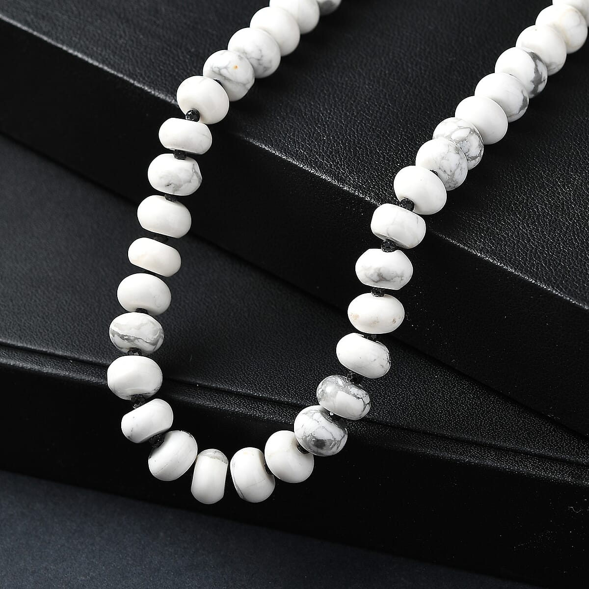 White Howlite and Thai Black Spinel 203.00 ctw Beaded Necklace in Stainless Steel 18 Inches image number 1