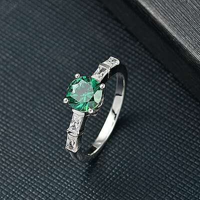 J Francis Embellished with Green and White Zirconia by Swarovski 3.00 ctw Timeless Spark Ring in Platinum Over Sterling Silver (Size 10.0)