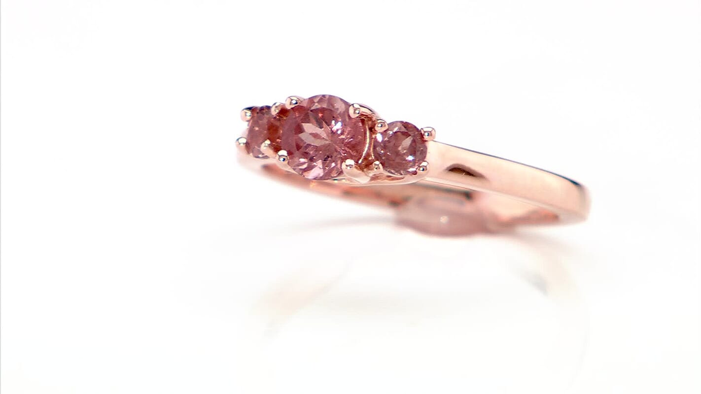 D'Joy Champagne Apatite 3 Stone Ring in 18K Vermeil RG Over Sterling Silver (Size 7.0) 0.85 ctw