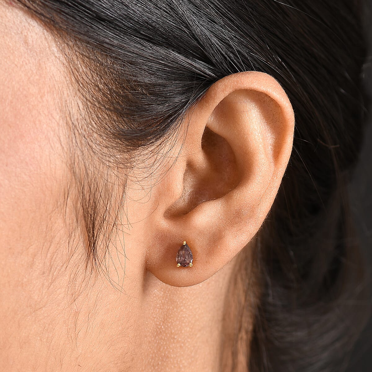 D’Joy Madagascar Color Change Garnet 1.00 ctw Dew Drop Stud Earrings in 18K Vermeil Yellow Gold Over Sterling Silver image number 2