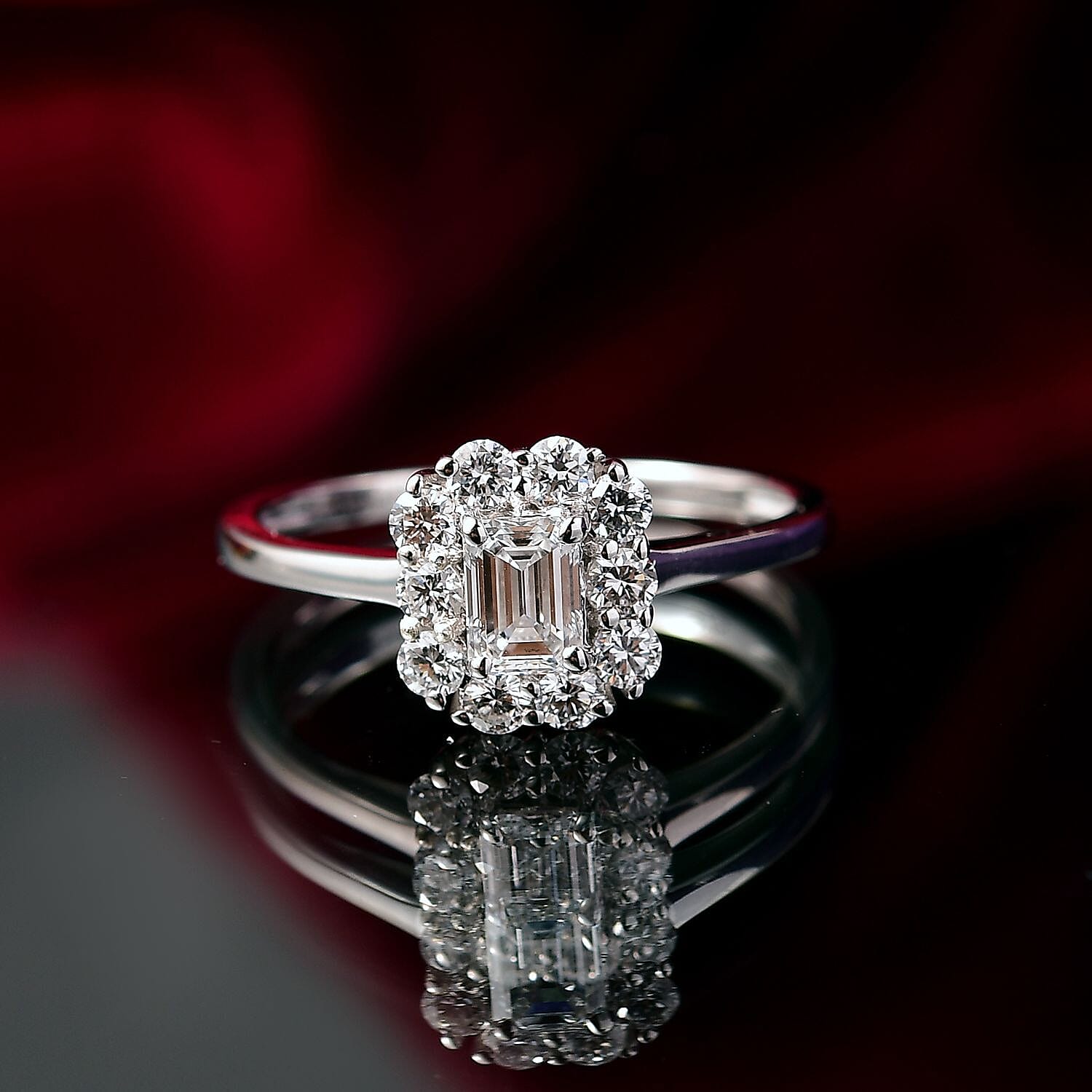 Luxuriant Lab Grown Diamond G-H VS 1.00 ctw Solitaire Ring in 9K White Gold (Size 6.5)