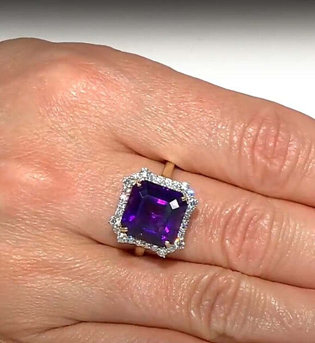 10K Yellow Gold AAA Asscher Cut Lusaka Amethyst, Luxuriant Lab Grown Diamond (G-H, SI) Ring (Size 8.5) 8.81 ctw image number 4