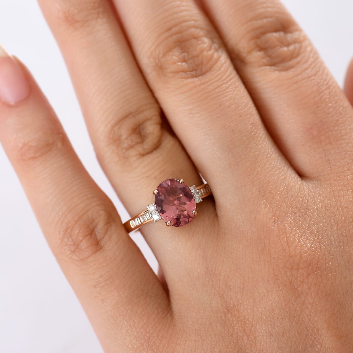 Luxoro AAA Red Apatite and G-H I2 Diamond 2.90 ctw Art Deco Ring in 10K Rose Gold (Size 7.0) image number 2