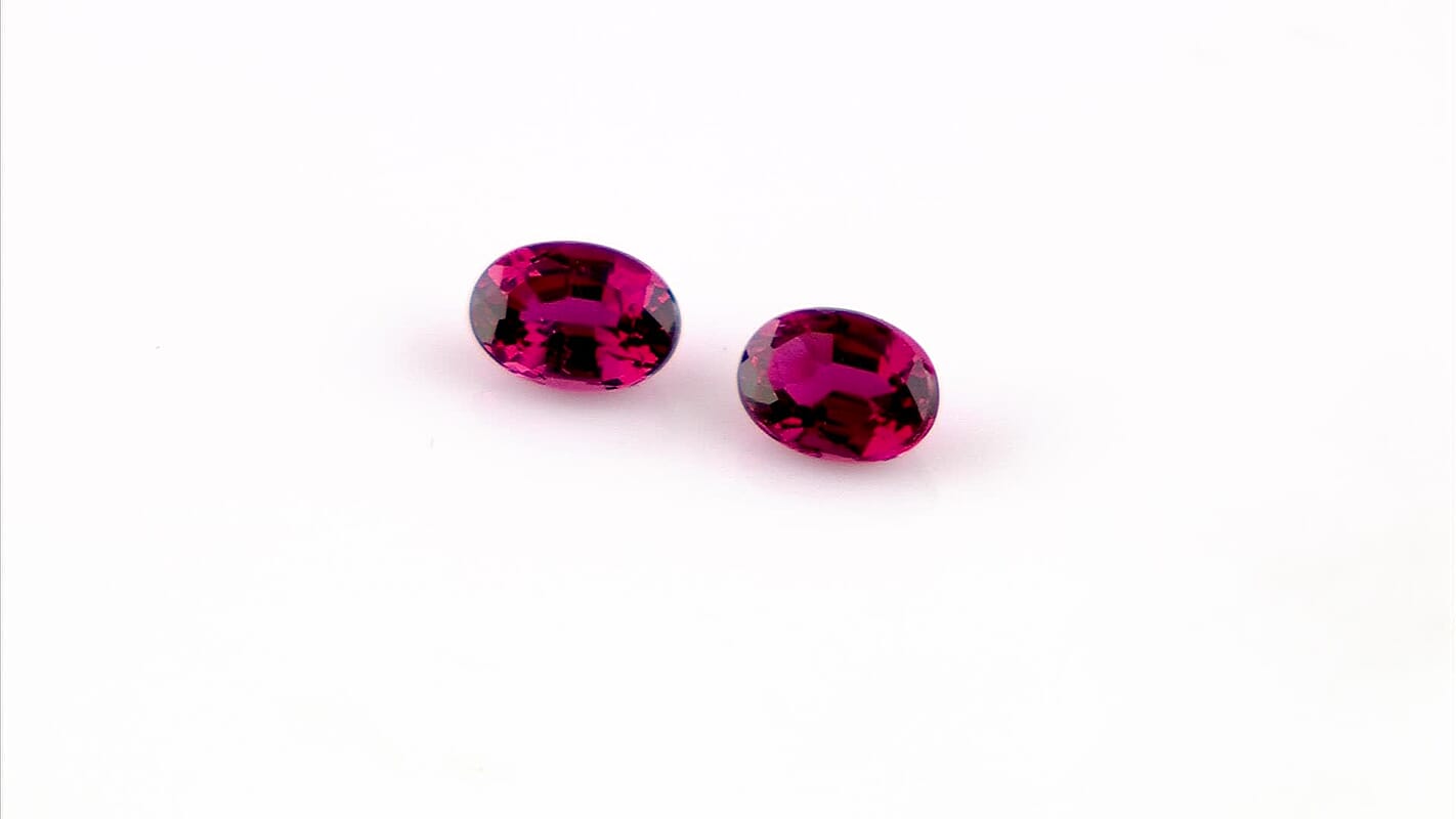 AAAA Ouro Fino Rubellite Set of 2 (Ovl 7x5 mm) 1.50 ctw