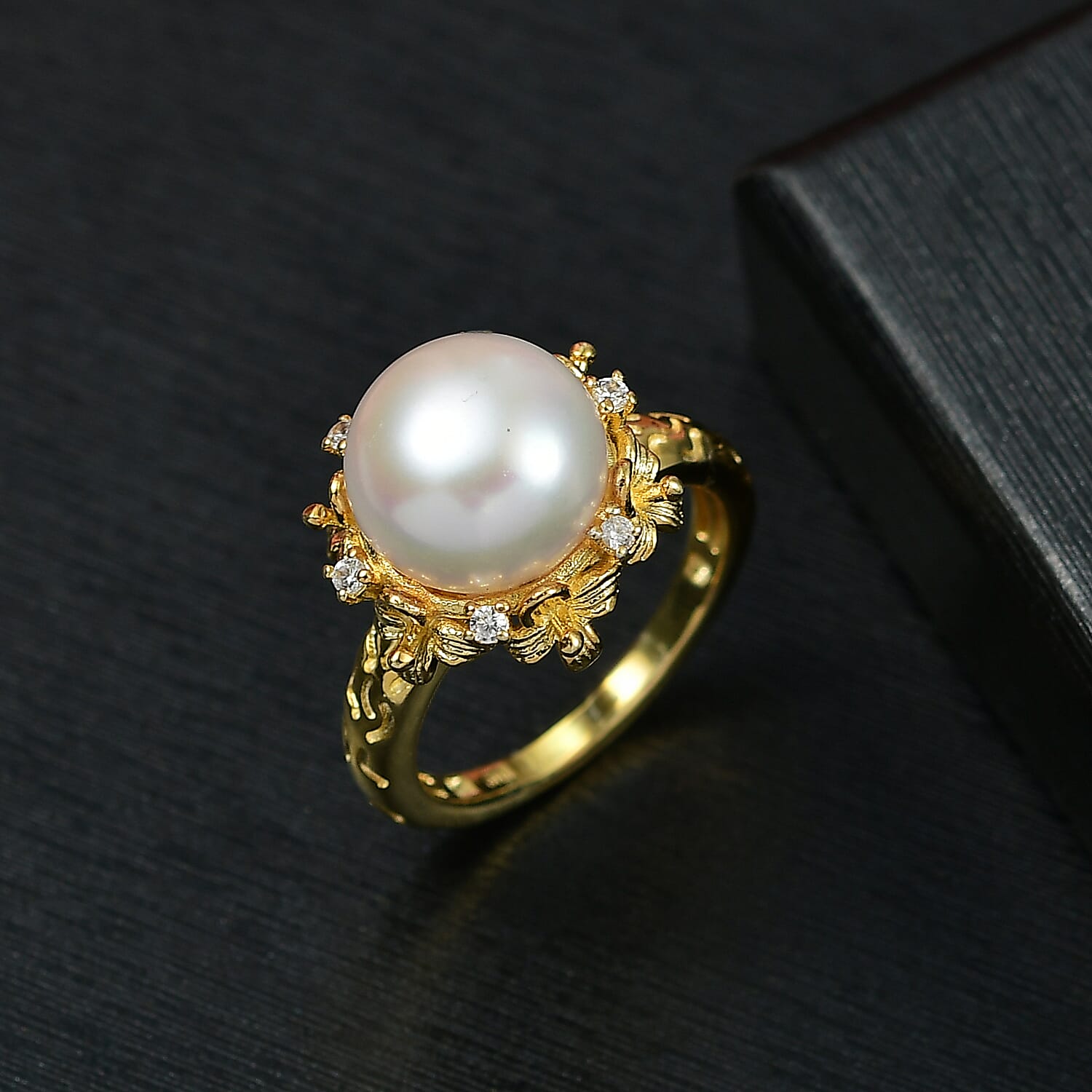EverTrue Freshwater Pearl and White Zircon 0.15 ctw Ring in 18K YG Plated (Size 10.0)