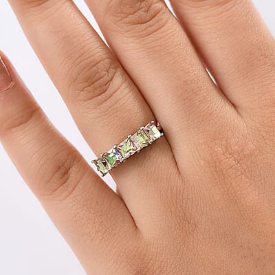 Lumingreen Austrian Crystal Ring in Platinum Bond (Size 6.5)