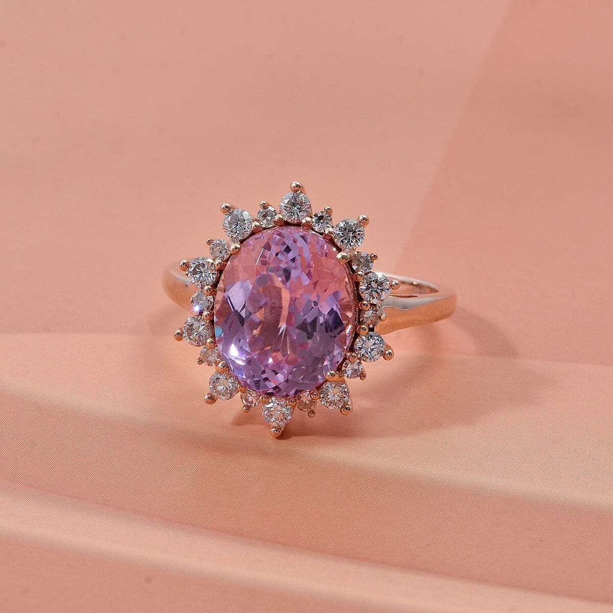 AAA Martha Rocha Kunzite and Luxuriant Lab Grown G-H SI 6.75 ctw Blush & Bloom Ring in 10K Rose Gold (Size 10.5) image number 1