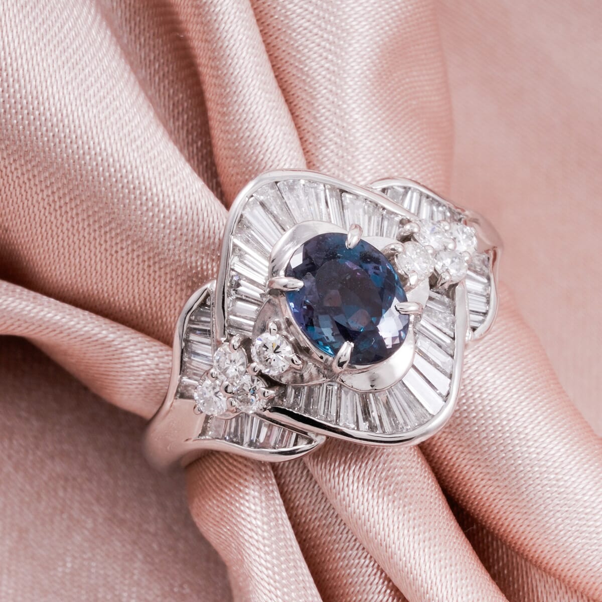 Chairman Vault Collection Certified & Appraised AAAA Brazilian Alexandrite and E-F VS Diamond 1.86 ctw Ring in 900 Platinum (Size 6.25) 7.40 Grams  image number 1