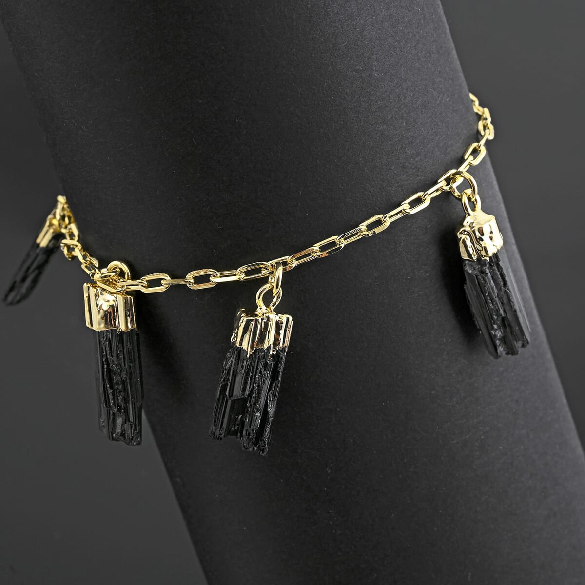 Black Tourmaline 24.00 ctw Bracelet in Goldtone (7-8In) image number 1