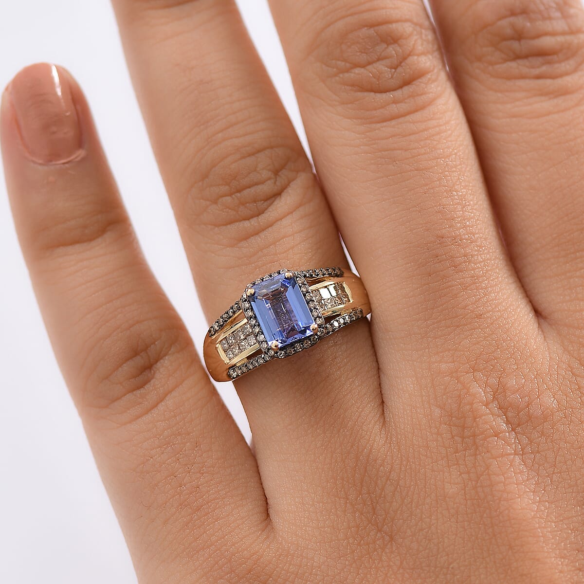 Luxoro Premium Tanzanite and I2 Natural Champagne Diamond 2.05 ctw Bridge Ring in 10K Yellow Gold (Size 9.0) image number 2