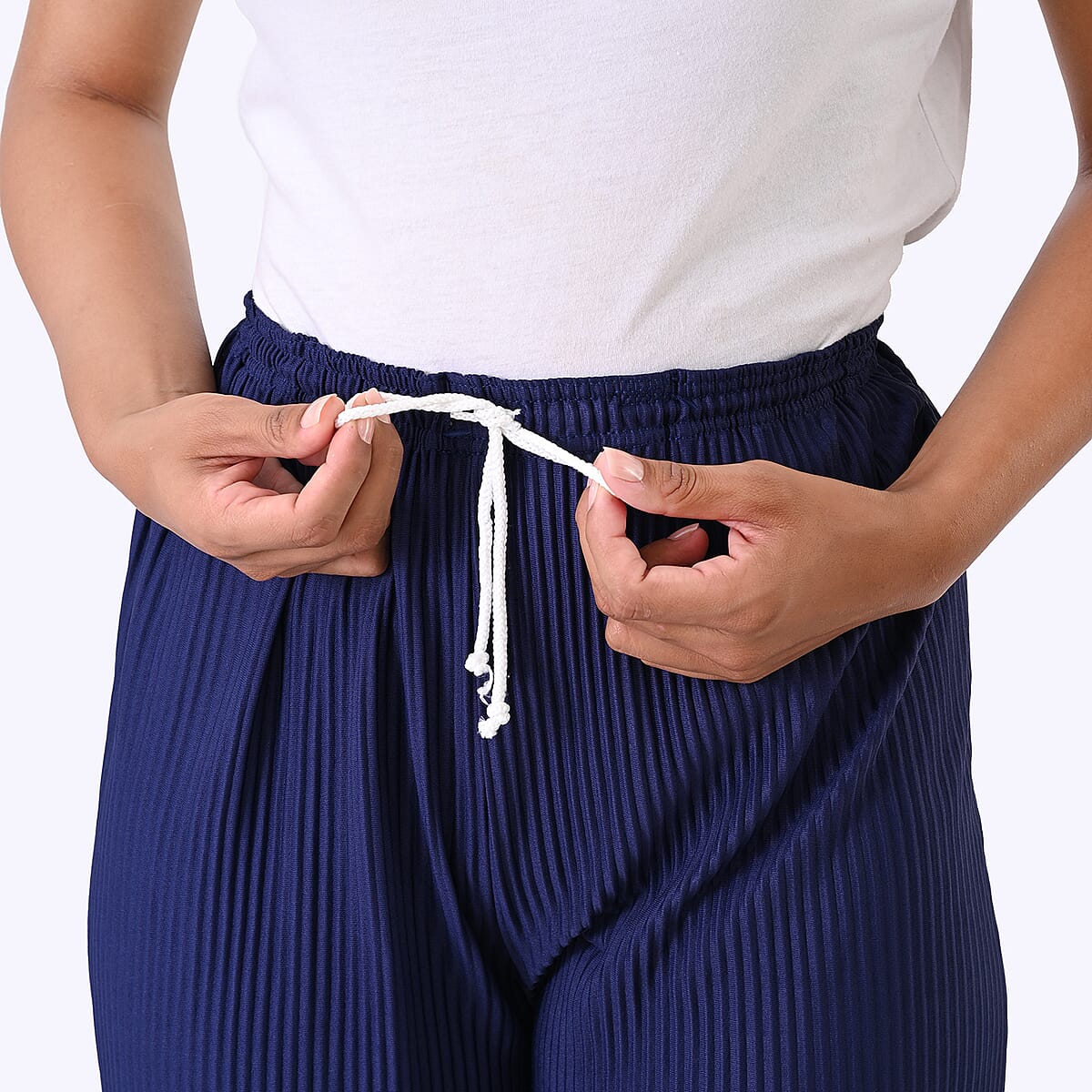 aser-Cut Hem Pleated Palazzo with Drawstring Waist - Navy image number 4