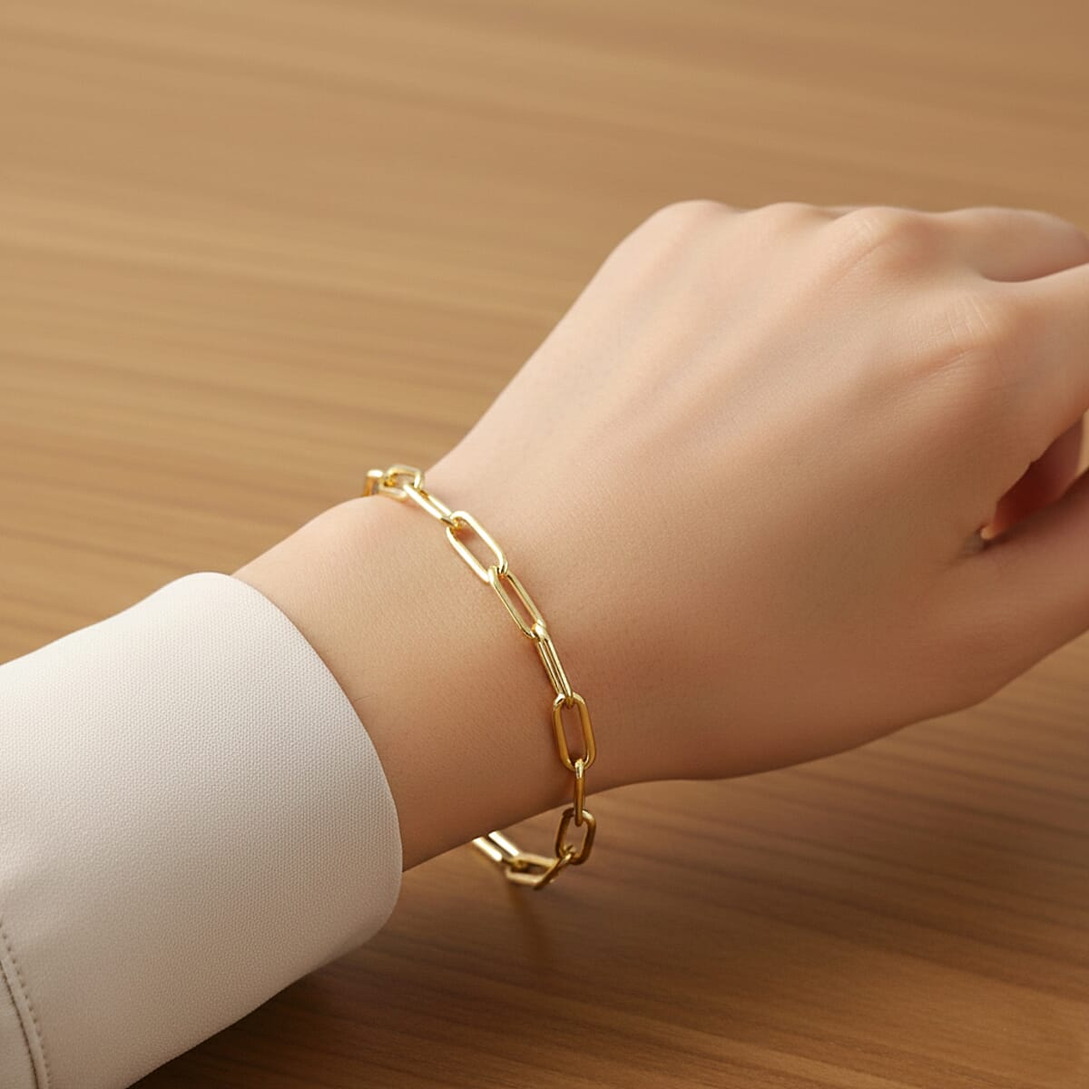 Doorbuster Italian Paper Clip Chain Bracelet in 14K Yellow Gold Over Sterling Silver (7.00 In) 5.50 Grams image number 2