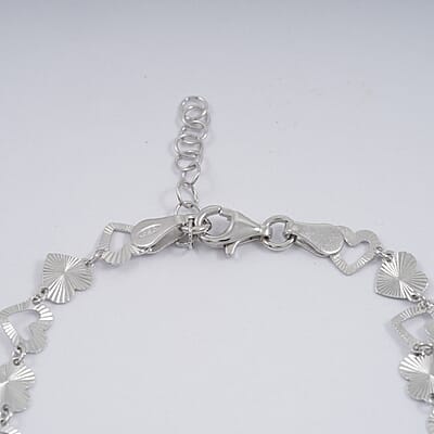 Italian Radiant Hearts Chain Bracelet in Rhodium Over Sterling Silver (7.00 In) 2.82 Grams