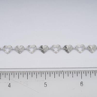 Italian Radiant Hearts Chain Bracelet in Rhodium Over Sterling Silver (7.00 In) 2.82 Grams