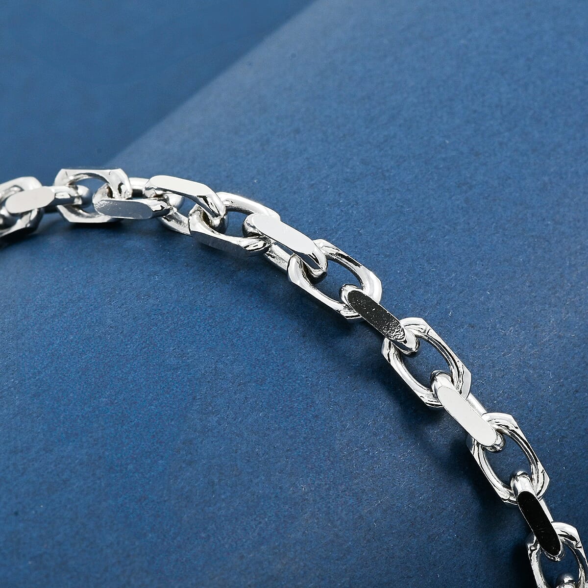 Italian Cable Link Chain Bracelet in Rhodium Over Sterling Silver (7.50 In) 9.98 Grams image number 1