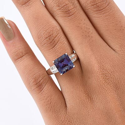 Luxuriant AAA Lab Grown Alexandrite and E-F VS Lab Grown Diamond 4.50 ctw Ring in 10K White Gold (Size 8.0) 4.10 Grams