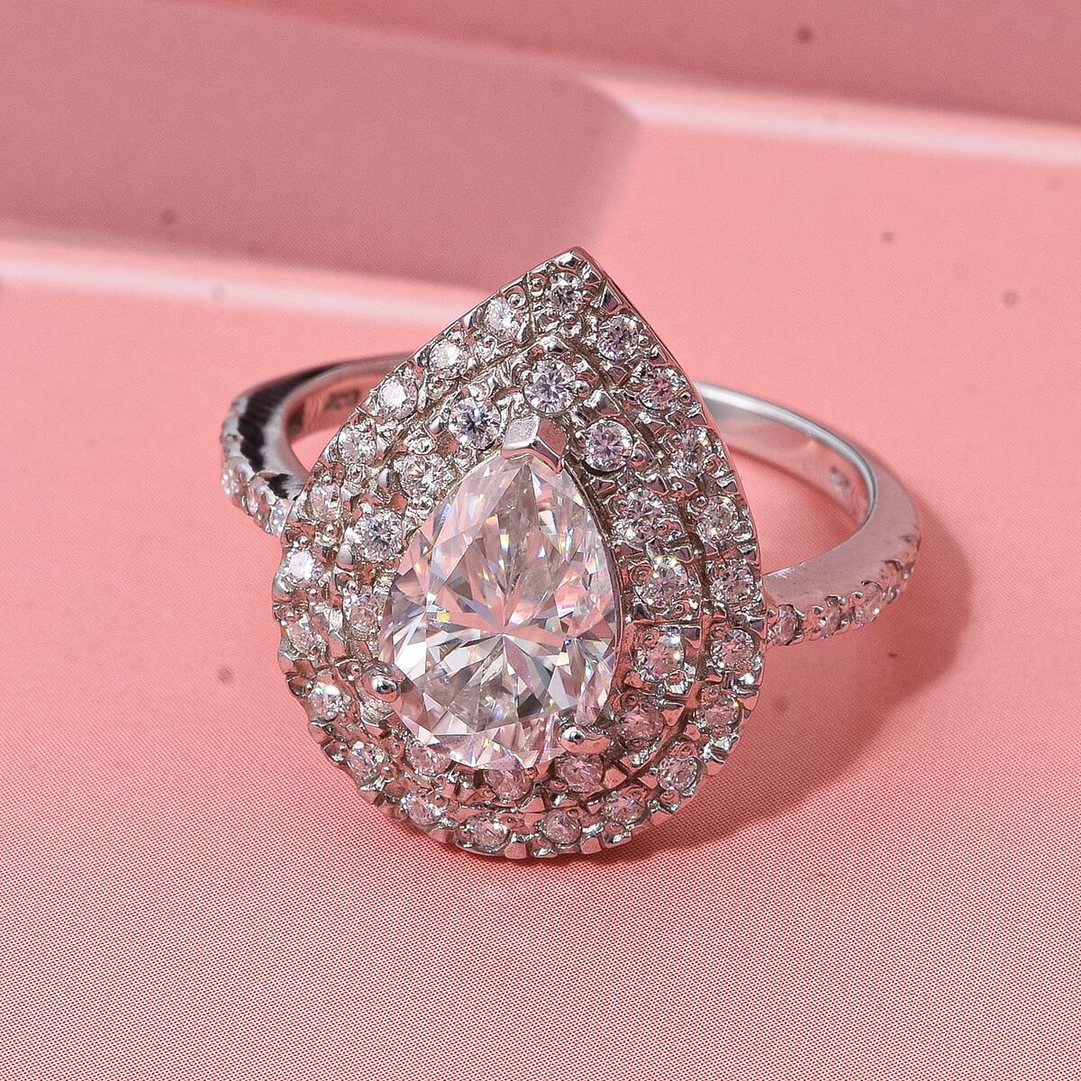 D'Joy Moissanite 2.65 ctw Eternal Glow Ring in Rhodium Over Sterling Silver (Size 8.0)  image number 1