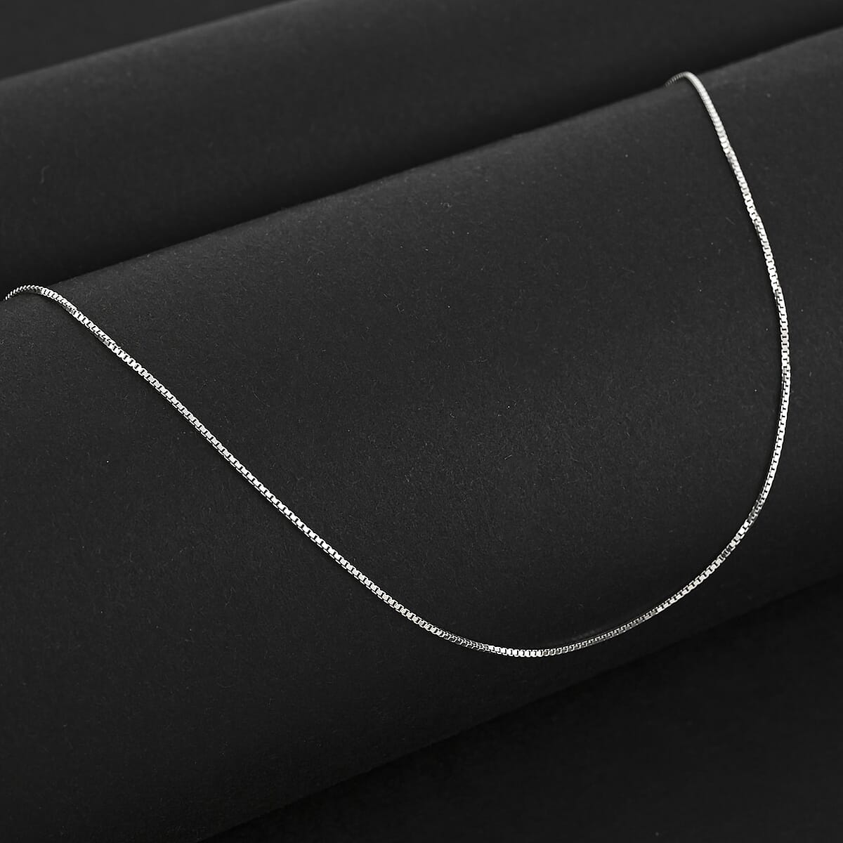 Italian Diamond-cut Chain Necklace in Rhodium Over Sterling Silver 1.28 Grams 18 Inches image number 1