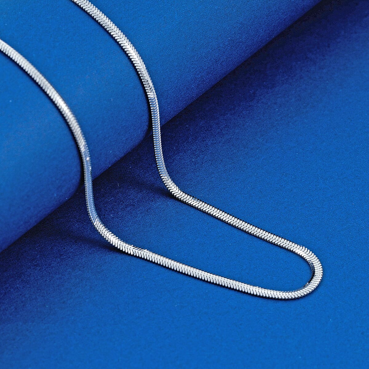 Italian Rhodium Over Sterling Silver Diamond-cut Dragon Tail Chain Necklace (20 Inches) (4.97 Grams) image number 1