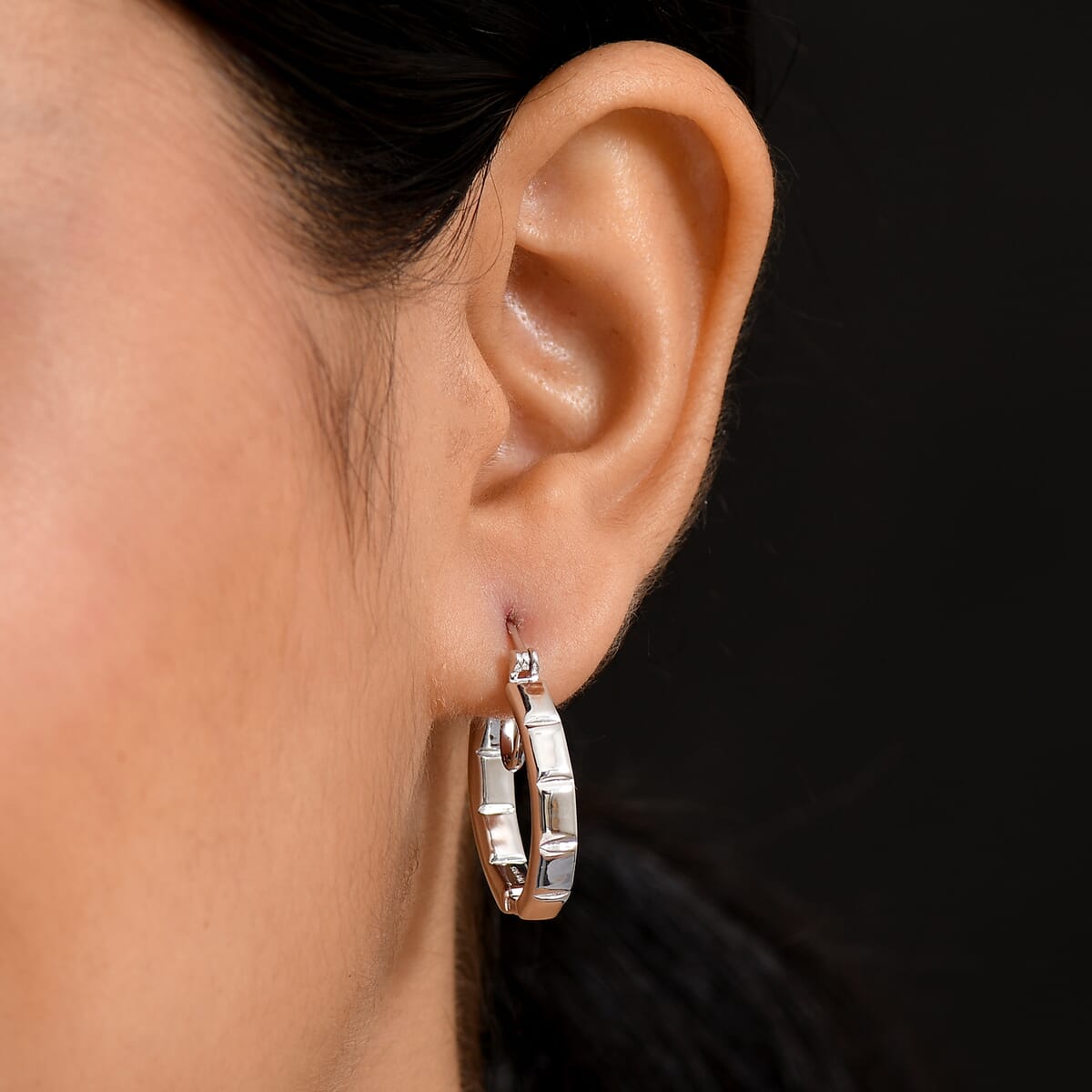 D'Joy in Rhodium Over Sterling Silver Bar Line Hoop Earrings 6.85 Grams image number 2