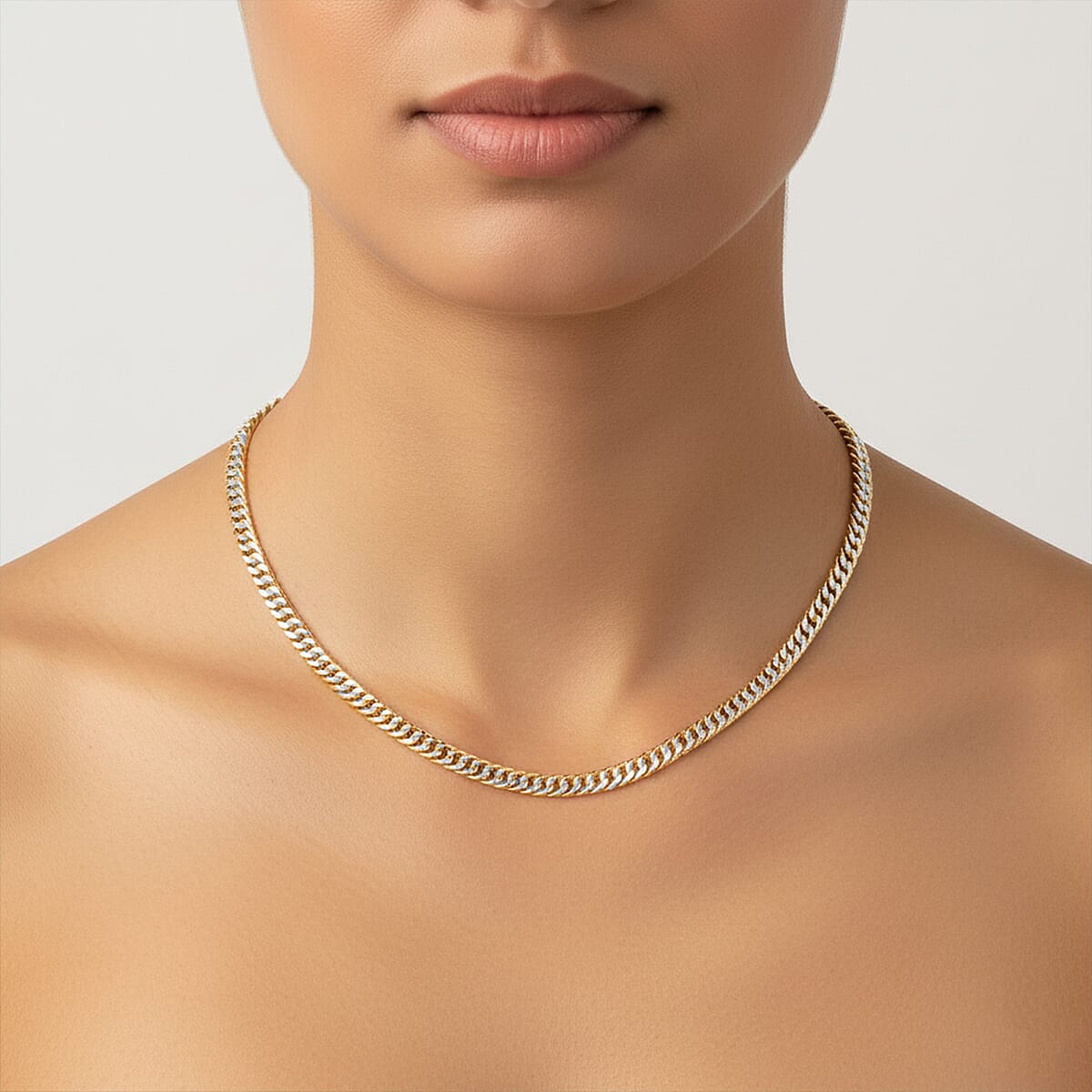 Italian Curb Chain Necklace in 14K YG Over and Sterling Silver 34.3 Grams 22 Inches image number 2
