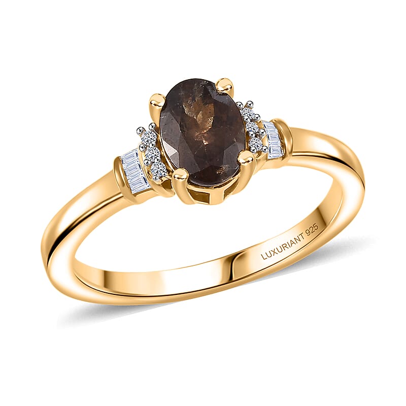 Premium Madagascar Color Change Garnet and G-H SI Luxuriant Lab Grown Diamond 1.10 ctw GraceLine Ring in 18K Vermeil Yellow Gold Sterling Silver (Size 10.0)