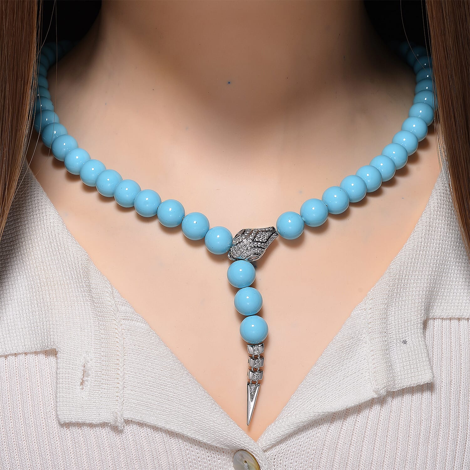 Sleeping Beauty Color Shell Pearl and Simulated Diamond 1.50 ctw Necklace (20 Inches) in Silvertone