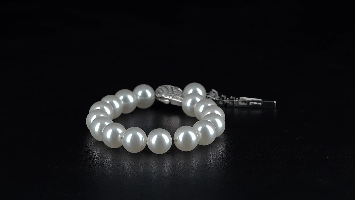 White Shell Pearl and Simulated Diamond Bracelet in Silvertone (7.00 In)