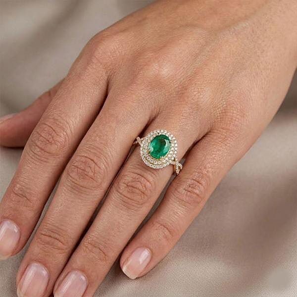 Certified and Appraised Luxoro AAA Kagem Zambian Emerald and G-H I2 Diamond 2.30 ctw Ring in 14K Yellow Gold (Size 7.0)