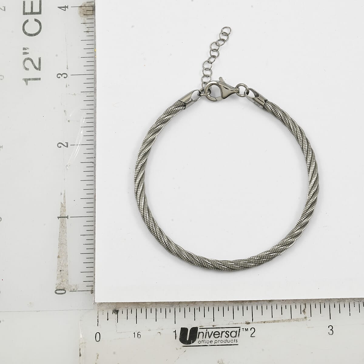 Doorbuster Italian Twisted Omega Chain Bracelet in Sterling Silver (7.25 In) 9.08 Grams image number 5