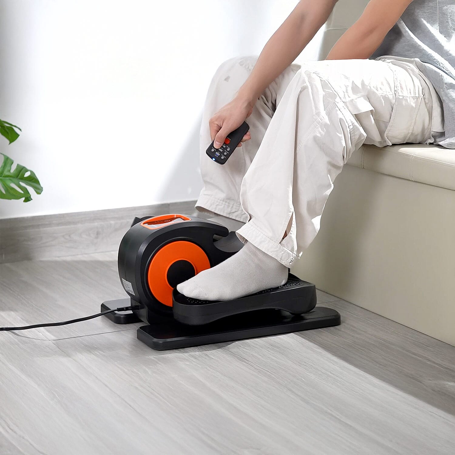 Livmore Black Electric Stepper with LCD Display & Remote