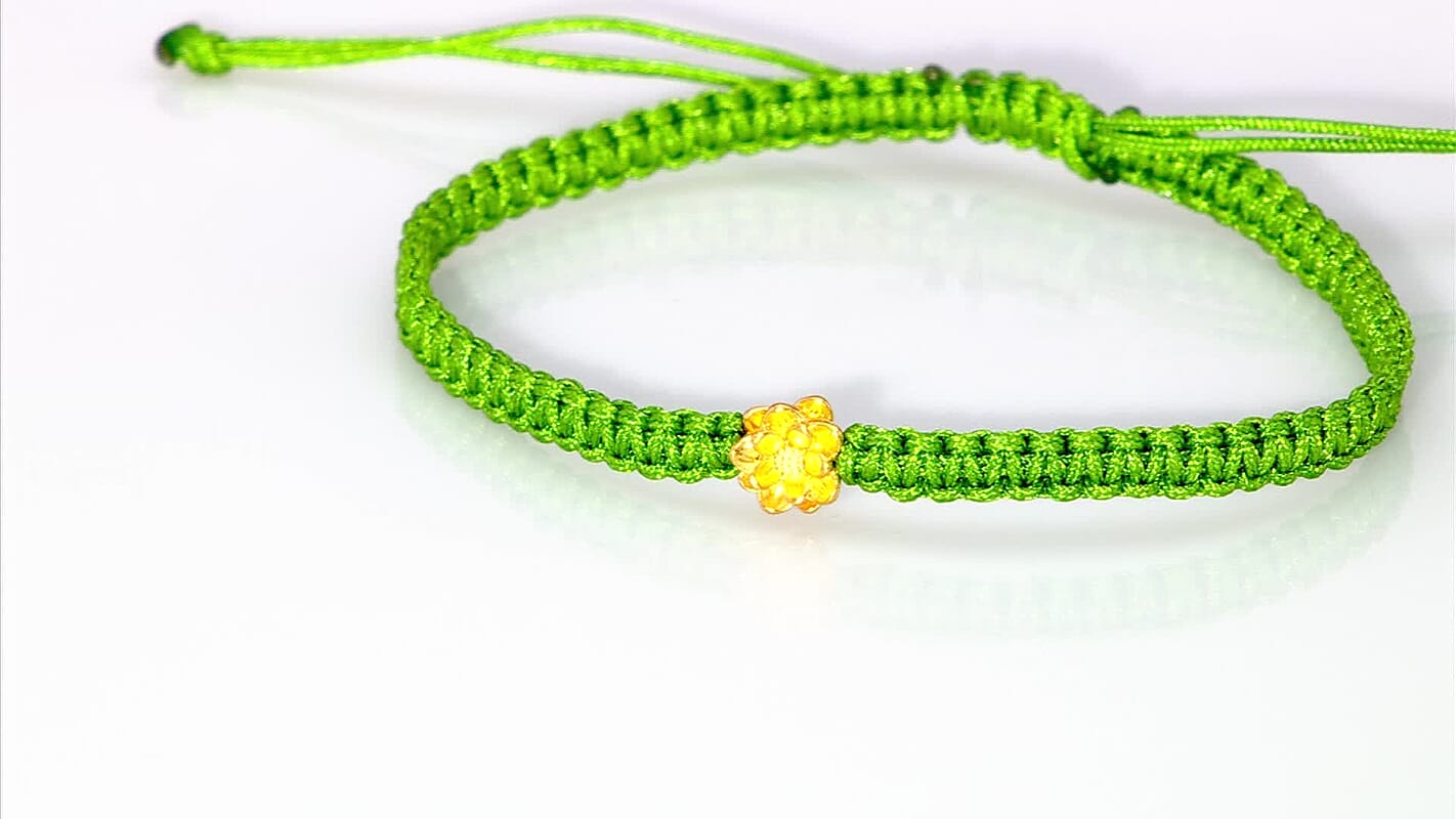 24K Yellow Gold Daisy Floral Thread Adjustable Bracelet (0.11 g)