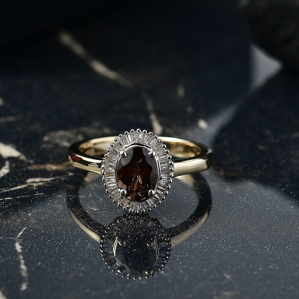Luxoro AAA Madagascar Color Change Garnet and G-H I2 Diamond 1.70 ctw Starry Bloom Ring in 10K Yellow Gold (Size 10.0) image number 1